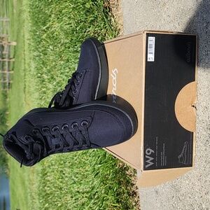 Womens size 9 Allbirds Canvas Pacer Mid, Black